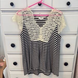 Rose & Remington top